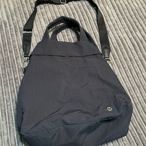 Lululemon On My Level 19L bag